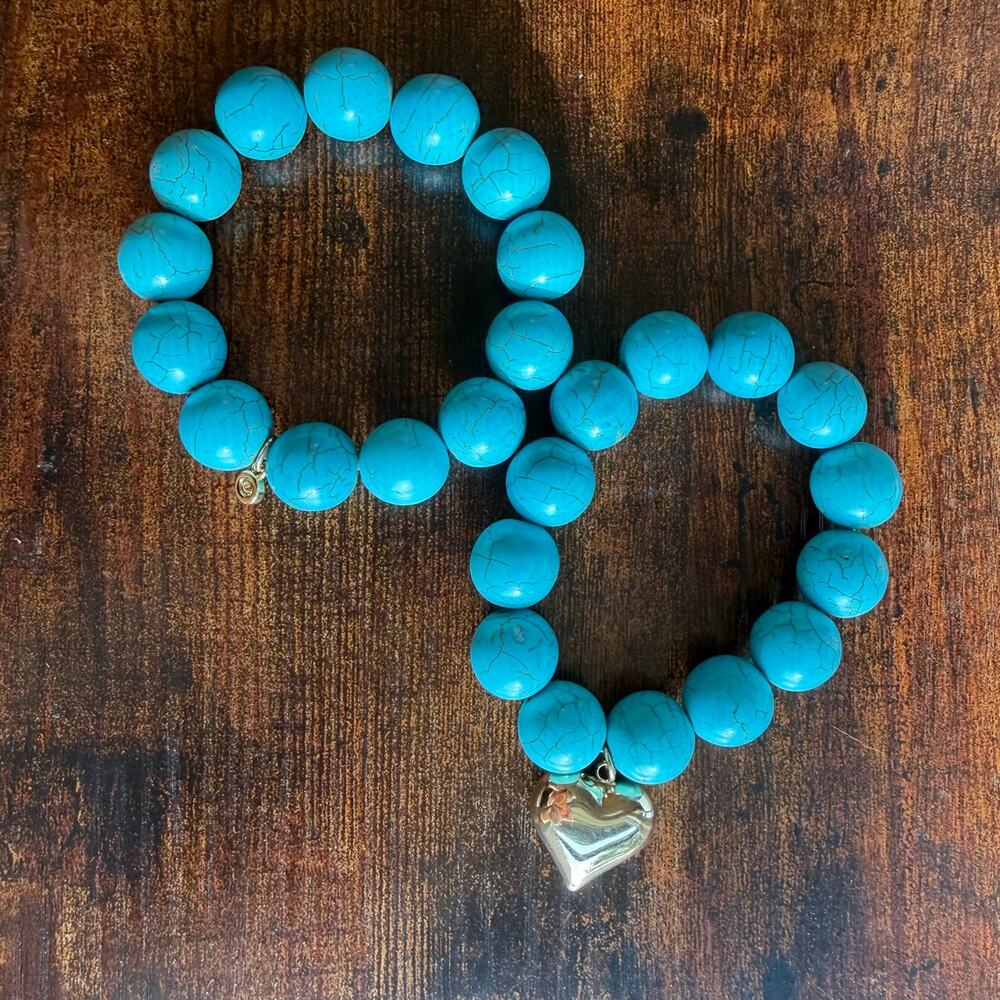 ETTIKA Turquoise and Gold Heart Beaded Elastic Bracelet Set